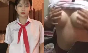 Em gái 2k7 khăn quàng đỏ vú to VKL