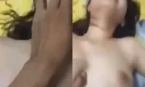 Đụ không bao em gái bán hàng ở căng tin trường đĩ dâm lắm nước